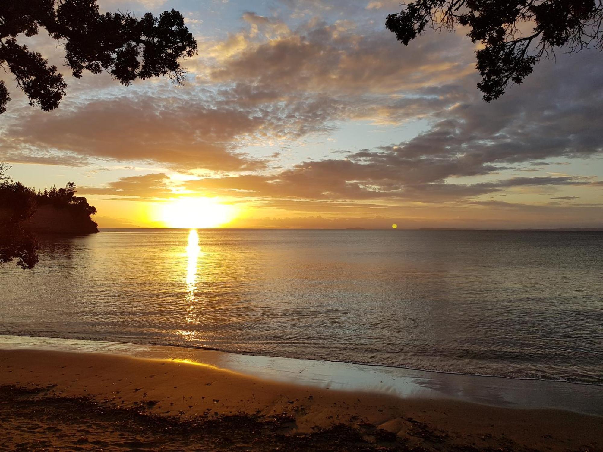 Whangaparaoa Lodge Екстер'єр фото