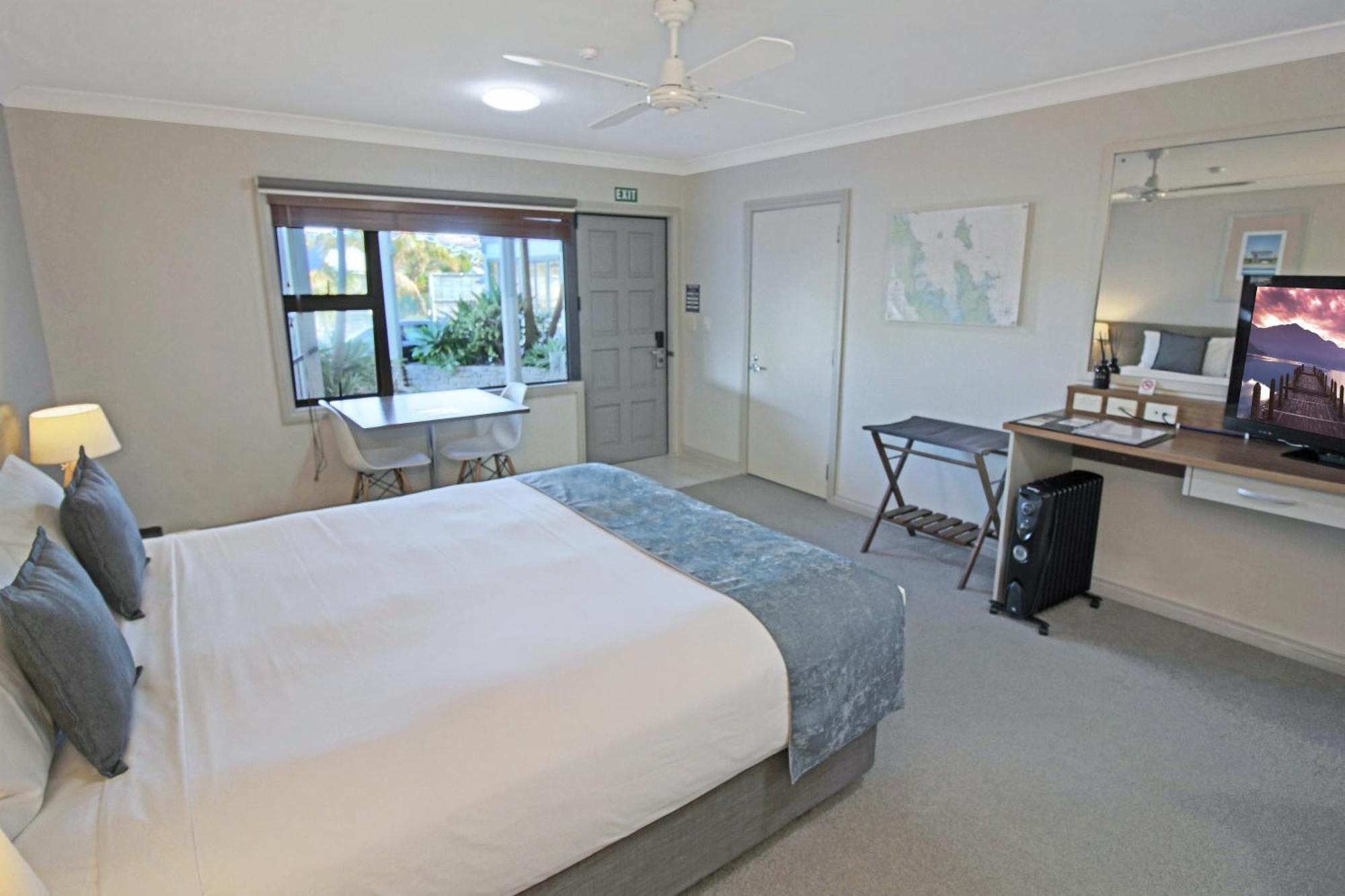 Whangaparaoa Lodge Екстер'єр фото
