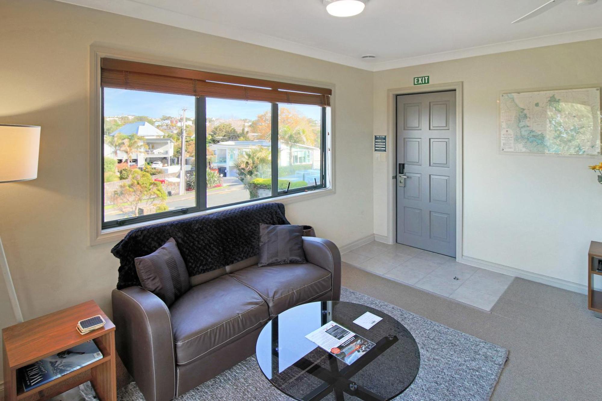 Whangaparaoa Lodge Екстер'єр фото
