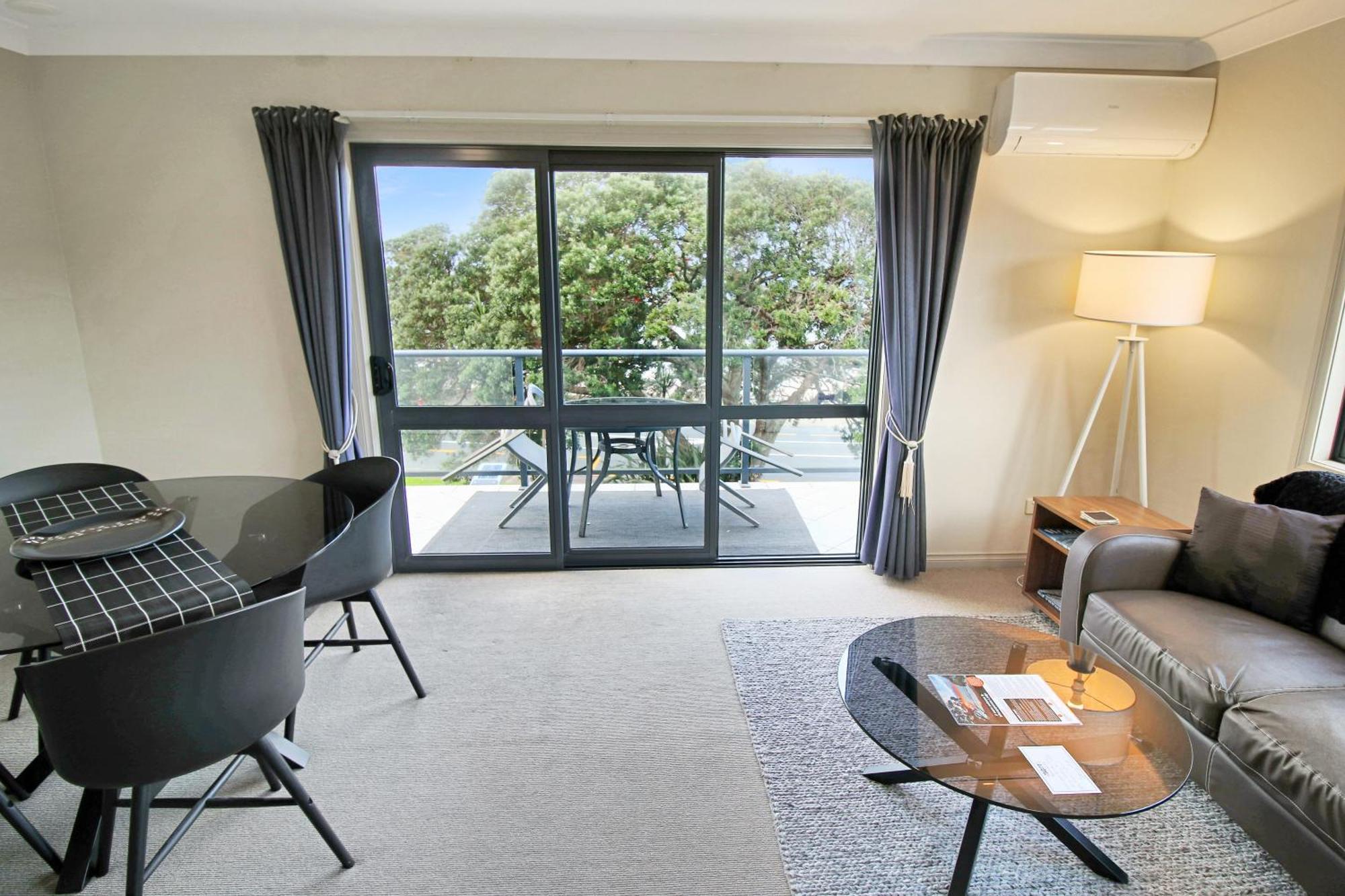 Whangaparaoa Lodge Екстер'єр фото