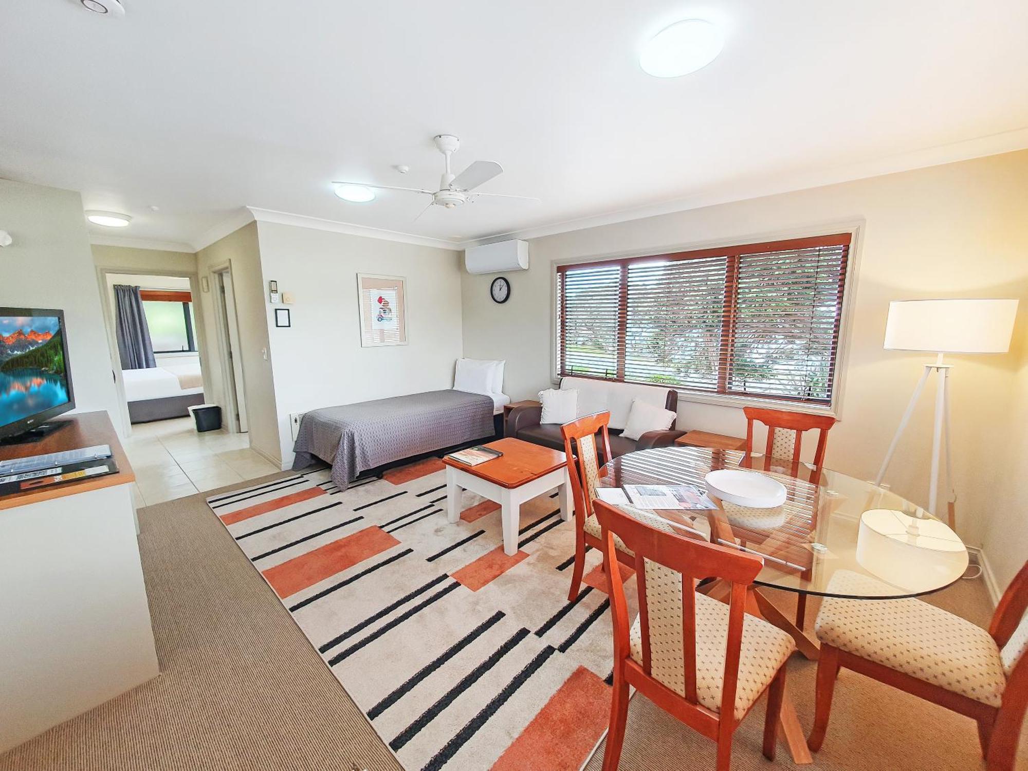 Whangaparaoa Lodge Екстер'єр фото